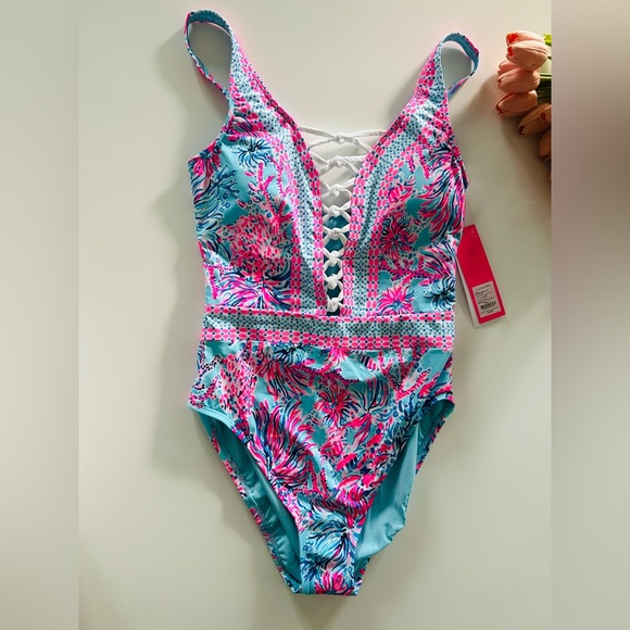 Lilly Pulitzer Caseylee lattice one piece swimsuit - Picture 11 of 15